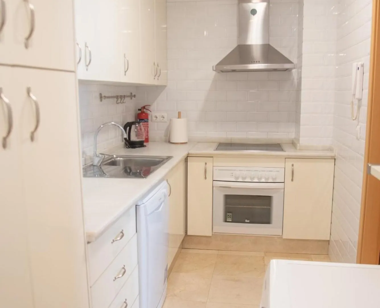 Tentudia Charming Apartments With Private Roof-Top Or Patio In San Bernardo By Oui Seville