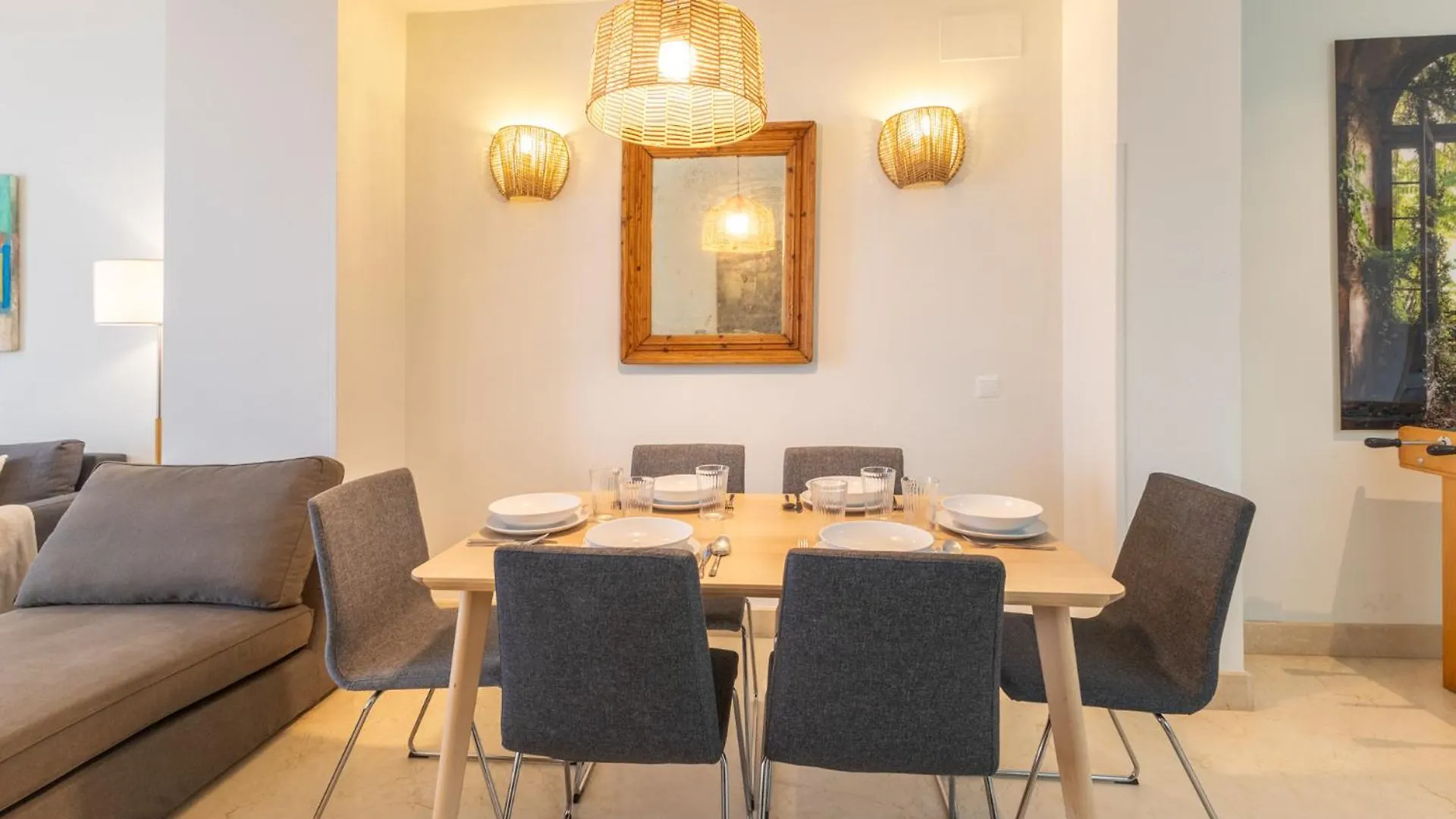 Tentudia Charming Apartments With Private Roof-Top Or Patio In San Bernardo By Ocityzen Spain