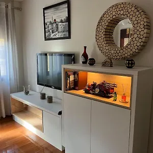  Apartamento En Luis Montoto, Nervión. Céntrico