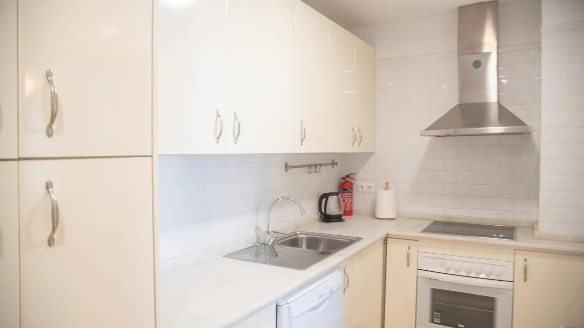 Tentudia Charming Apartments With Private Roof-Top Or Patio In San Bernardo By Oui Sevilla