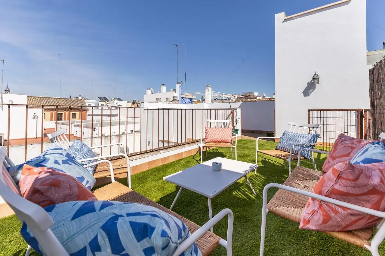 Tentudia Charming Apartments With Private Roof-Top Or Patio In San Bernardo By Oui Seville