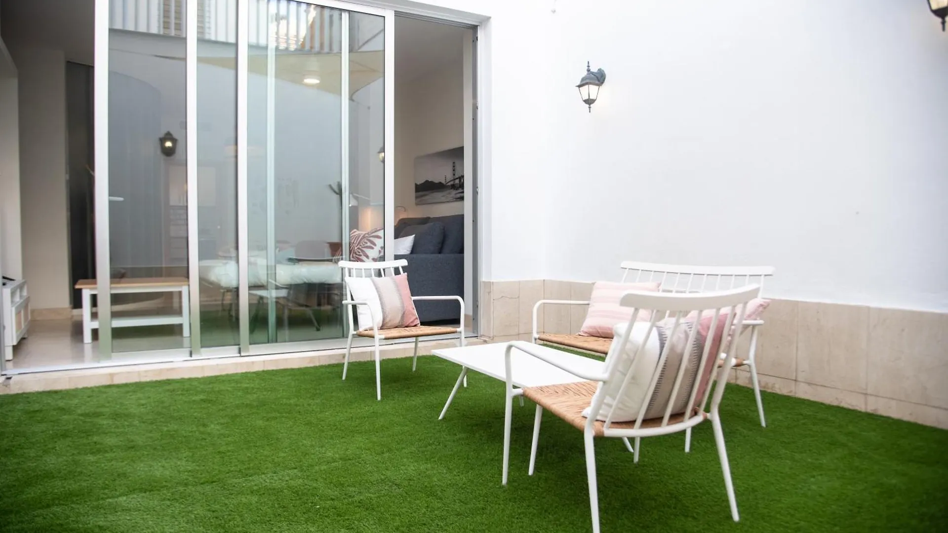 Tentudia Charming Apartments With Private Roof-Top Or Patio In San Bernardo By Ocityzen セビリア