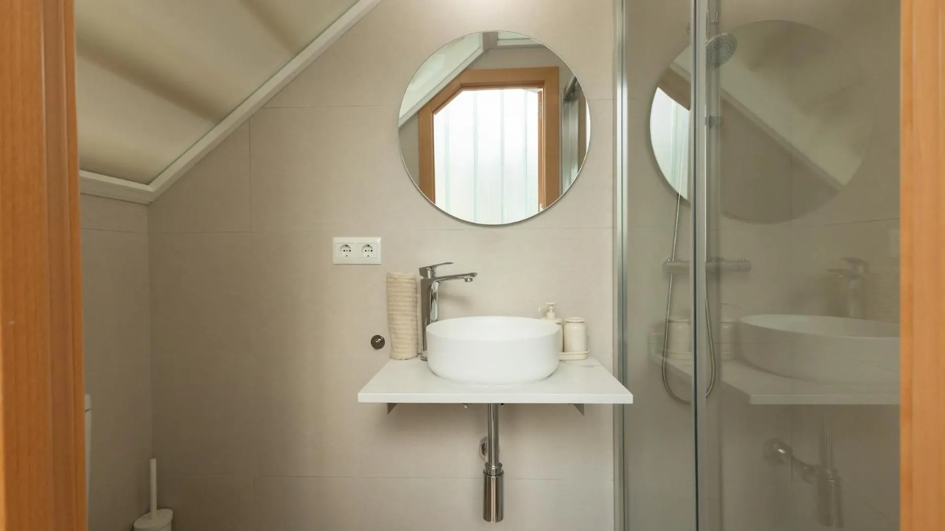 Tentudia Charming Apartments With Private Roof-Top Or Patio In San Bernardo By Ocityzen セビリア