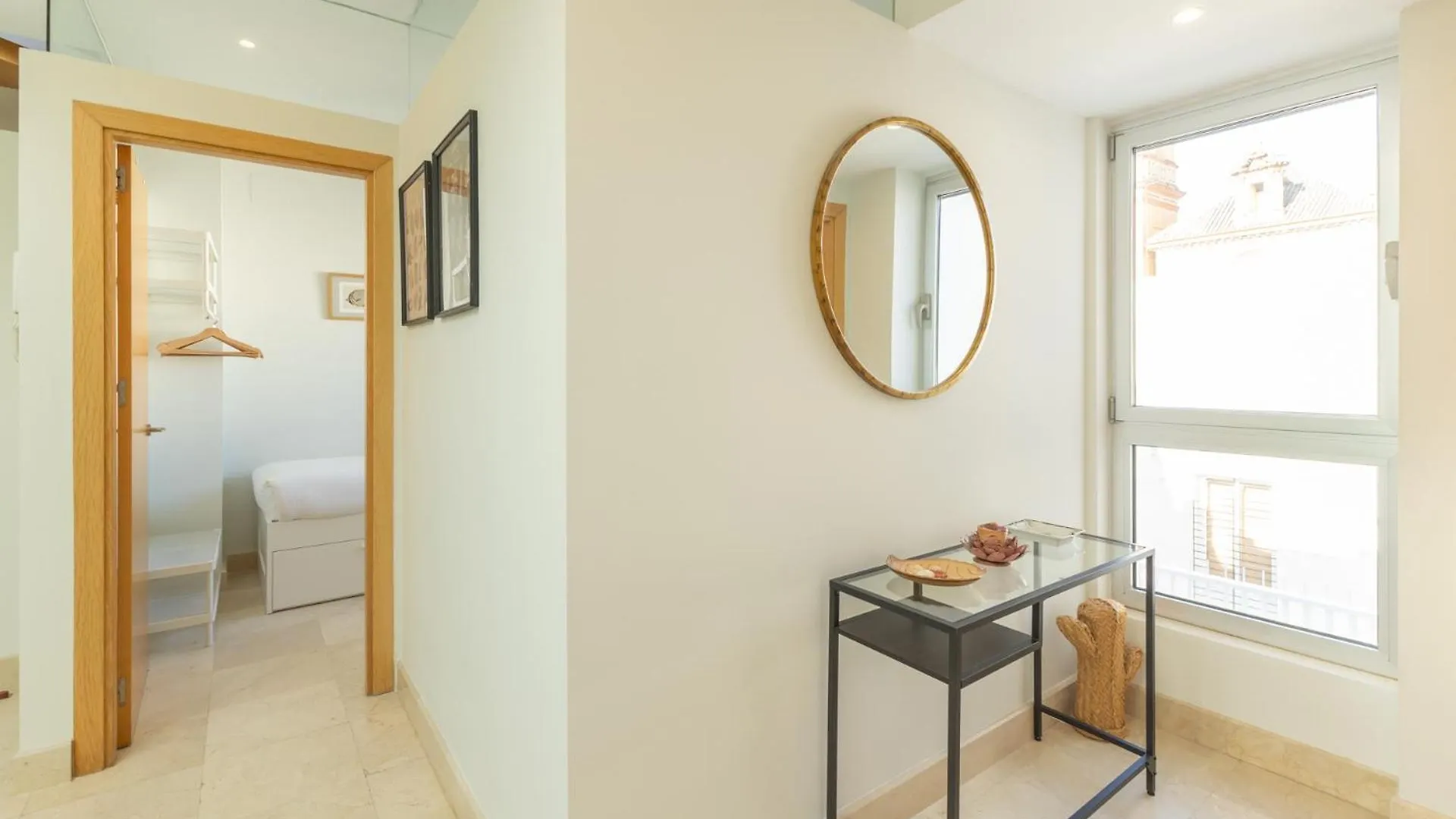 Tentudia Charming Apartments With Private Roof-Top Or Patio In San Bernardo By Ocityzen Seville Spain